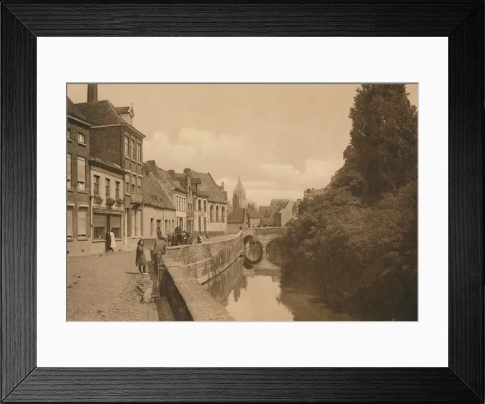 Framed Print : Le Quai des Menetriers, c1928 Framed Print : Le Quai des Menetriers, c1928