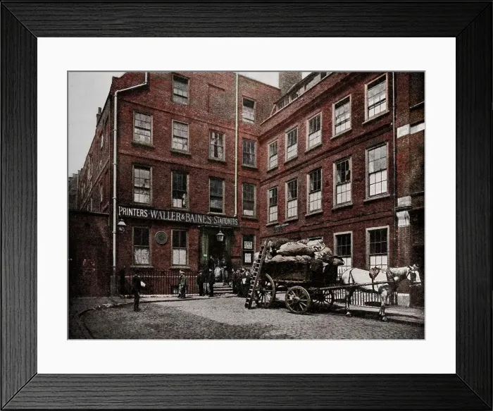 Framed Print : Dr Johnsons House, City of London, c1900 (1911). Artist: Pictorial Agency Framed Print : Dr Johnsons House, City of London, c1900 (1911). Artist: Pictorial Agency