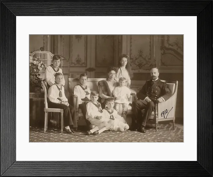 Framed Print : Grand Duchess Xenia Alexandrovna (1875-1960) with her husband Grand Duke Alexander Mikhailovich (186 Framed Print : Grand Duchess Xenia Alexandrovna (1875-1960) with her husband Grand Duke Alexander Mikhailovich (186