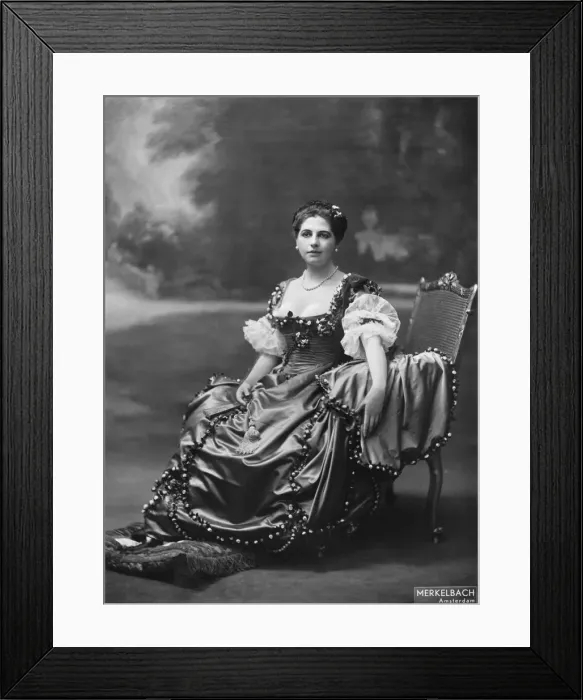 Framed Print : Mata Hari Artist: Merkelbach, Jacob (1877-1942) Framed Print : Mata Hari Artist: Merkelbach, Jacob (1877-1942)