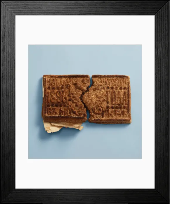 Framed Print : Gingerbread with the Imperial Coat of Arms. Present on the occasion of the Coronation of Nicholas II Artist: Anonymous master Framed Print : Gingerbread with the Imperial Coat of Arms. Present on the occasion of the Coronation of Nicholas II Artist: Anonymous master