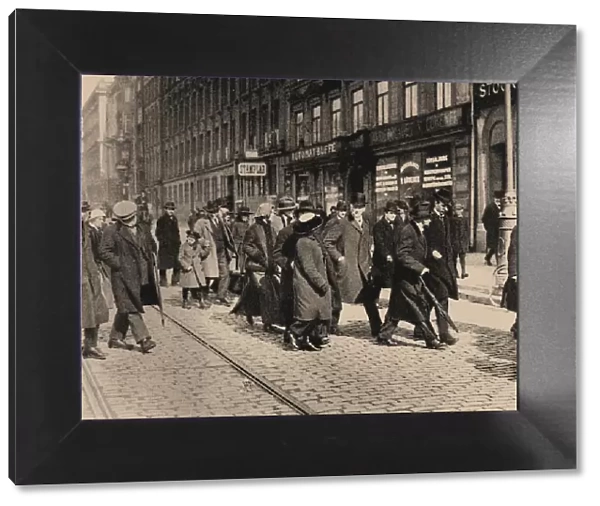 Lenin in Stockholm with Ture Nerman and Carl Lindhagen on 13 April 1917, 1917. Artist: Malmstrom, Axel (1872-1945)