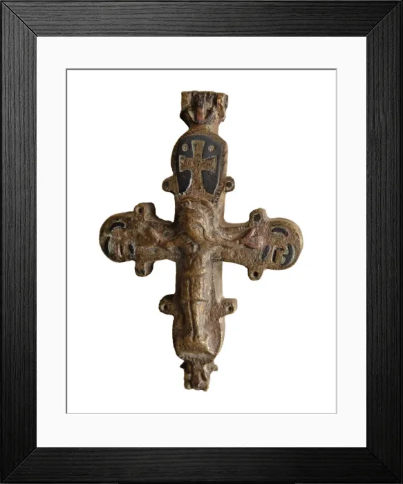 Framed Print : Cross Engolpion Framed Print : Cross Engolpion