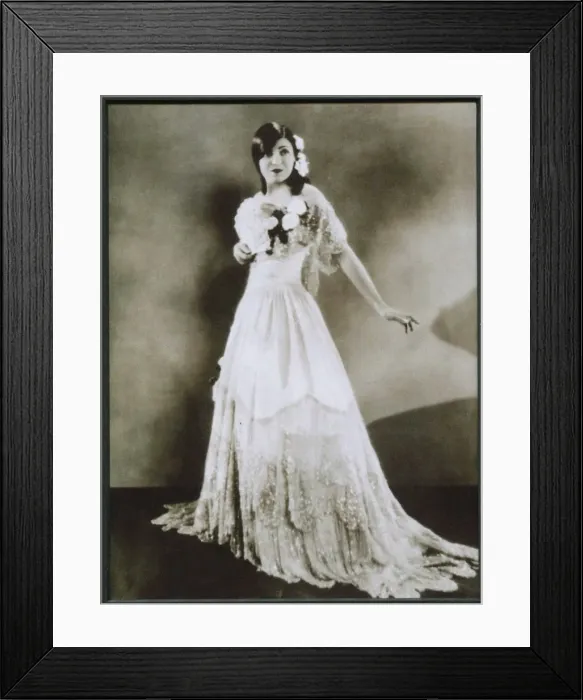 Framed Print : Rosa Ponselle (1897-1981) as Violetta in Opera La Traviata by Giuseppe Verdi, 1931 Framed Print : Rosa Ponselle (1897-1981) as Violetta in Opera La Traviata by Giuseppe Verdi, 1931