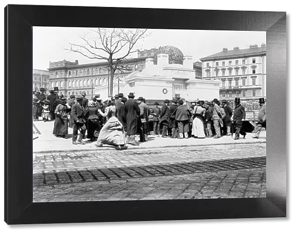 View of the Secession Exhibition Building from Gemusemarkt, 1899