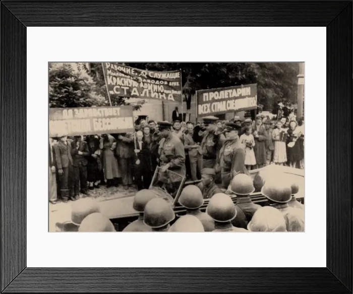 Framed Print : Soviet occupation of Bessarabia, 1940, 1940 Framed Print : Soviet occupation of Bessarabia, 1940, 1940