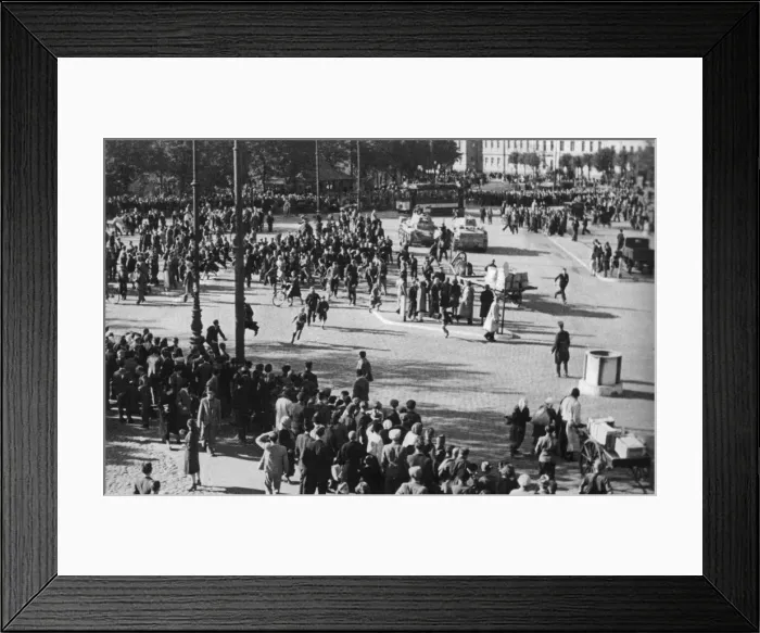 Framed Print : The Soviet Red Army in Riga, 1940, 1940 Framed Print : The Soviet Red Army in Riga, 1940, 1940