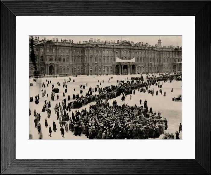 Framed Print : Demonstrators gather in front of the Winter Palace in Petrograd, 1917 Framed Print : Demonstrators gather in front of the Winter Palace in Petrograd, 1917