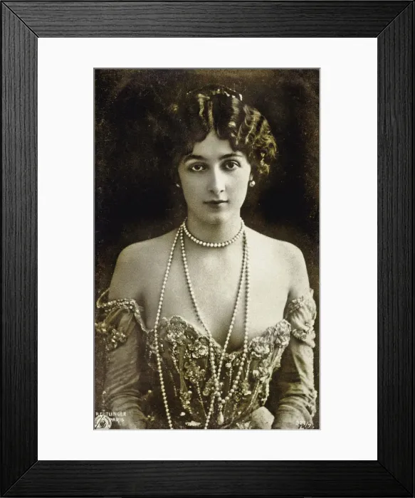 Framed Print : Portrait of the opera singer Lina Cavalieri (1874-1944) Framed Print : Portrait of the opera singer Lina Cavalieri (1874-1944)