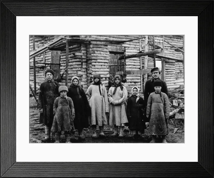 Framed Print : The peasants at the construction of the metallurgical plant near Kaluga, 1902 Framed Print : The peasants at the construction of the metallurgical plant near Kaluga, 1902