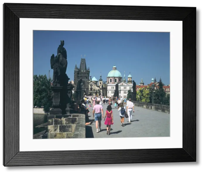 Framed Print : The Charles Bridge, Prague, Czech Republic Framed Print : The Charles Bridge, Prague, Czech Republic