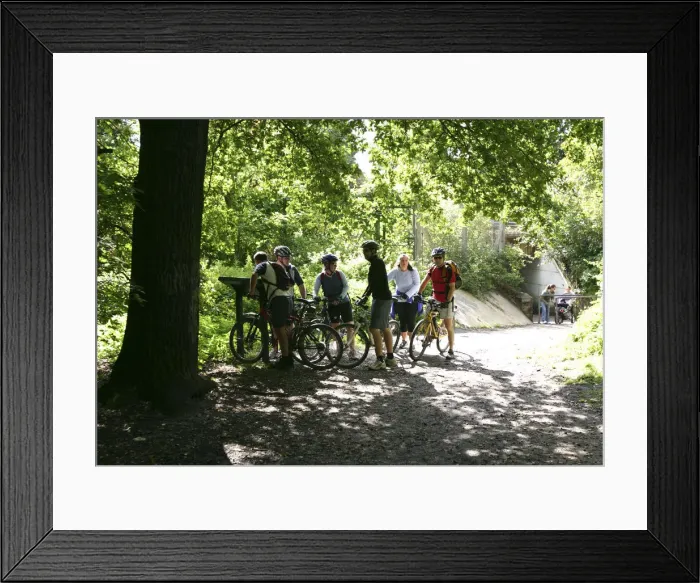 Framed Print : Cyclists, Petts Wood, Kent, 2005 Framed Print : Cyclists, Petts Wood, Kent, 2005