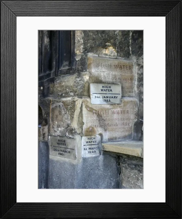 Framed Print : St Margarets Church, Kings Lynn, Norfolk, 2005 Framed Print : St Margarets Church, Kings Lynn, Norfolk, 2005