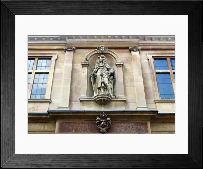 Framed Print : Charles II on Custom House, Kings Lynn, Norfolk Framed Print : Charles II on Custom House, Kings Lynn, Norfolk