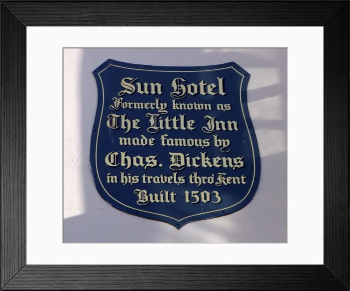 Framed Print : The Sun Hotel Sign, hotel built in 1503, Canterbury, Kent Framed Print : The Sun Hotel Sign, hotel built in 1503, Canterbury, Kent