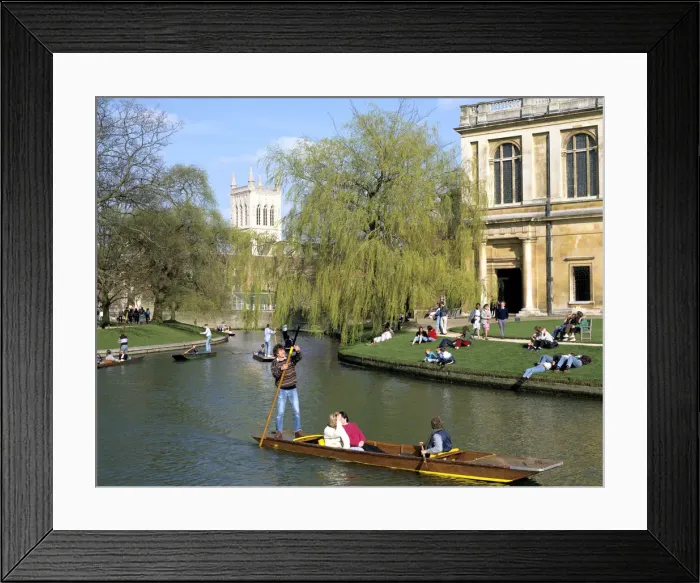 Framed Print : Punting, Cambridge, Cambridgeshire Framed Print : Punting, Cambridge, Cambridgeshire