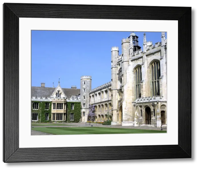 Framed Print : Inside the Great Court, Trinity College, Cambridge, Cambridgeshire Framed Print : Inside the Great Court, Trinity College, Cambridge, Cambridgeshire