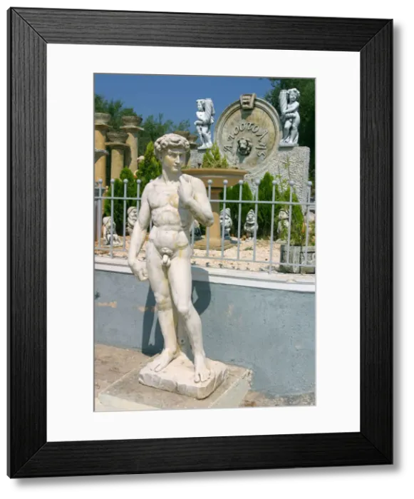 Framed Print : Ornamental Statues, Kefalonia, Greece Framed Print : Ornamental Statues, Kefalonia, Greece