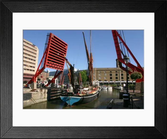 Framed Print : Barge passing through St Katherines Lock, London Framed Print : Barge passing through St Katherines Lock, London