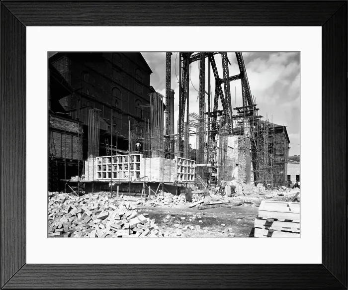 Framed Print : Modernisation of the South Yorkshire coalfields, Cadeby Colliery, near Doncaster, 1955 Framed Print : Modernisation of the South Yorkshire coalfields, Cadeby Colliery, near Doncaster, 1955