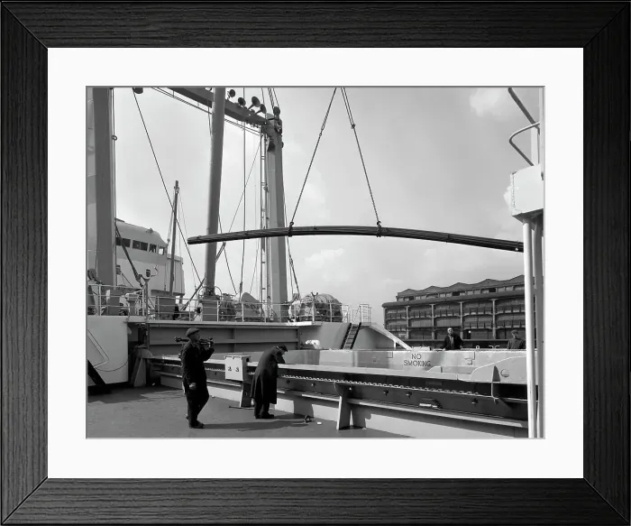Framed Print : Steel bars being loaded onto the Manchester Renown, Manchester, 1964. Artist Framed Print : Steel bars being loaded onto the Manchester Renown, Manchester, 1964. Artist