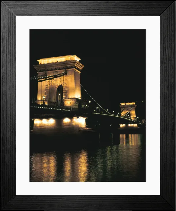 Framed Print : Chain Bridge (at night), Budapest, Hungary Framed Print : Chain Bridge (at night), Budapest, Hungary