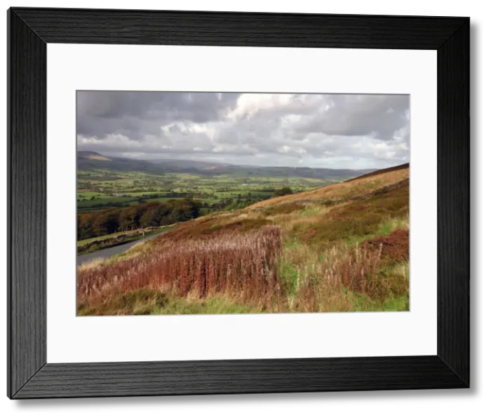 Framed Print : Chipping Vale from Longridge Fell, Lancashire Framed Print : Chipping Vale from Longridge Fell, Lancashire