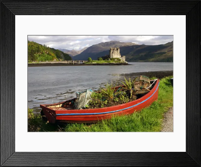 Framed Print : Eilean Donan Castle, Highland, Scotland Framed Print : Eilean Donan Castle, Highland, Scotland