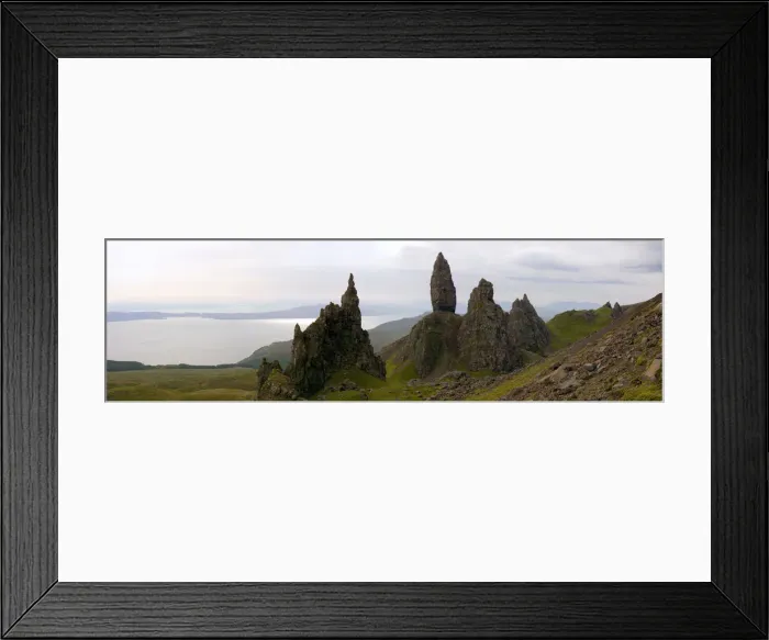 Framed Print : The Old Man of Storr, Isle of Skye, Highland, Scotland Framed Print : The Old Man of Storr, Isle of Skye, Highland, Scotland