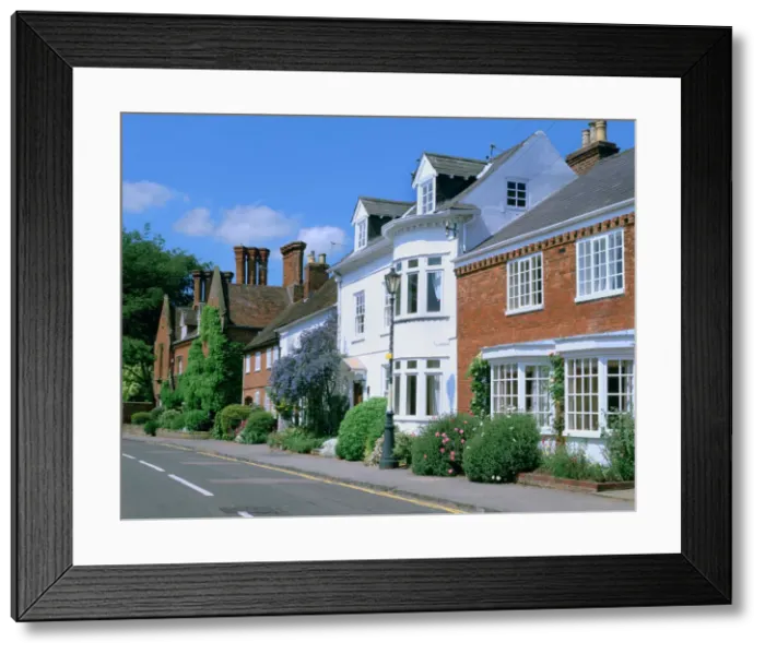 Framed Print : Kenilworth High Street, Warwickshire Framed Print : Kenilworth High Street, Warwickshire