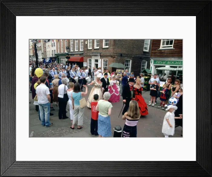 Framed Print : Dickens Festival, Rochester, Kent Framed Print : Dickens Festival, Rochester, Kent