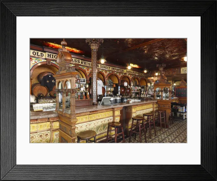 Framed Print : The Crown Liquor Saloon, Belfast, Northern Ireland, 2010 Framed Print : The Crown Liquor Saloon, Belfast, Northern Ireland, 2010