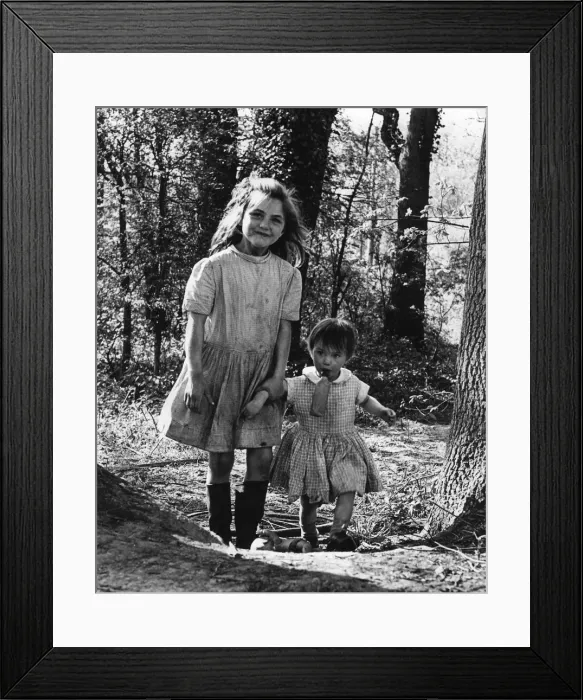 Framed Print : Janie and Daphne, gipsy girls, Charlwood, Surrey, 1964 Framed Print : Janie and Daphne, gipsy girls, Charlwood, Surrey, 1964