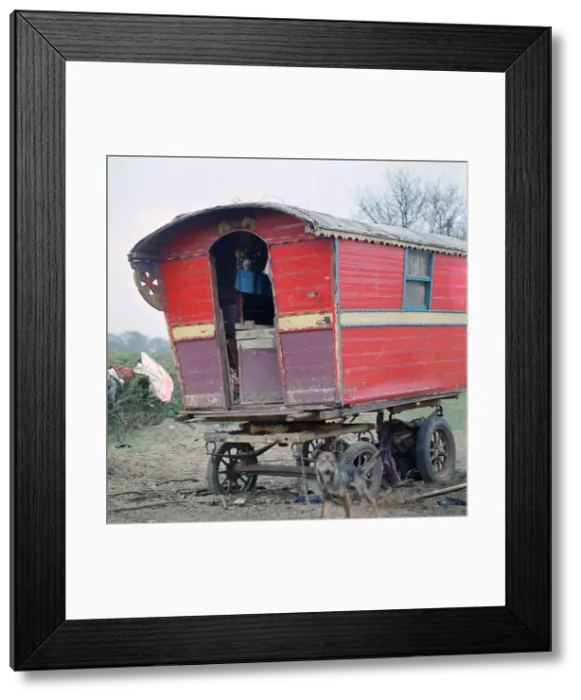 Framed Print : Caravan of the Vincent family, gipsies, Charlwood, Newdigate area, Surrey, 1964 Framed Print : Caravan of the Vincent family, gipsies, Charlwood, Newdigate area, Surrey, 1964
