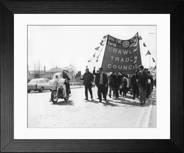 Framed Print : CND demo, Horley, Surrey, c1969 Framed Print : CND demo, Horley, Surrey, c1969