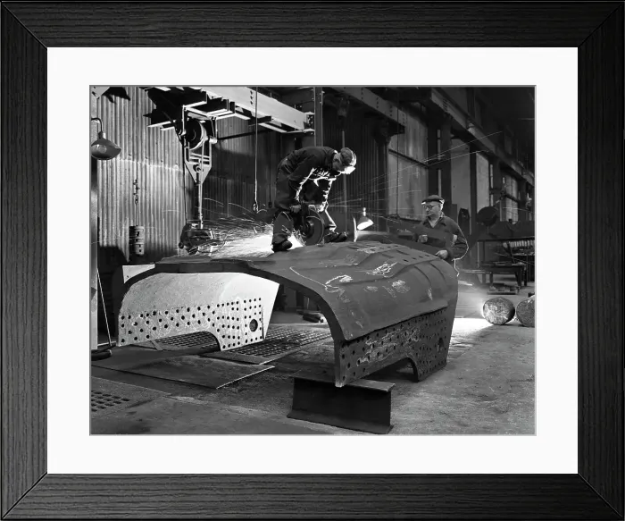 Framed Print : Constructing a dragline bucket, Edgar Allens steel foundry, Sheffield, South Yorkshire, 1962 Framed Print : Constructing a dragline bucket, Edgar Allens steel foundry, Sheffield, South Yorkshire, 1962