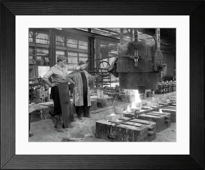 Framed Print : Pouring a small casting at Edgar Allens Steel foundry, Sheffield, South Yorkshire, 1963 Framed Print : Pouring a small casting at Edgar Allens Steel foundry, Sheffield, South Yorkshire, 1963