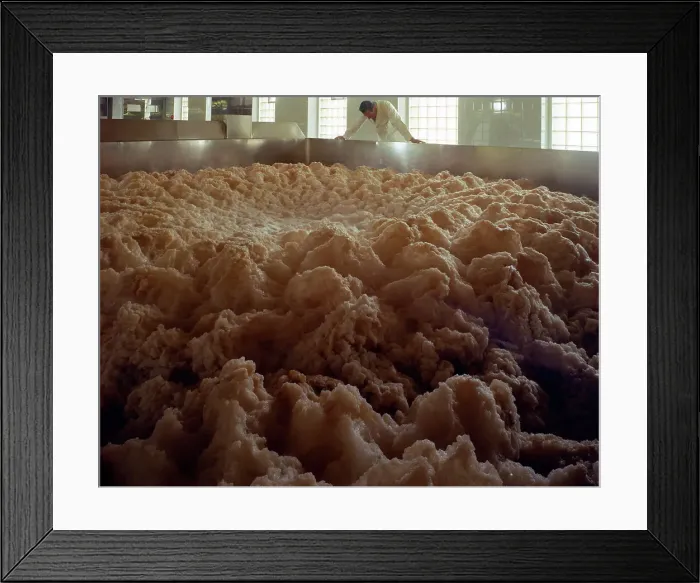 Framed Print : Fermenting vessels at Tetleys brewery, Leeds, West Yorkshire, 1968 Framed Print : Fermenting vessels at Tetleys brewery, Leeds, West Yorkshire, 1968