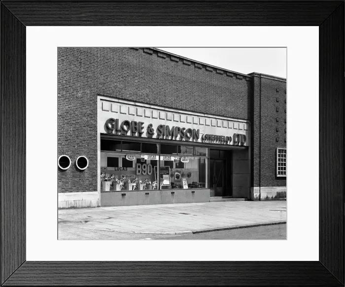 Framed Print : Globe & Simpson shop window, Nottingham, Nottinghamshire, 1961 Framed Print : Globe & Simpson shop window, Nottingham, Nottinghamshire, 1961
