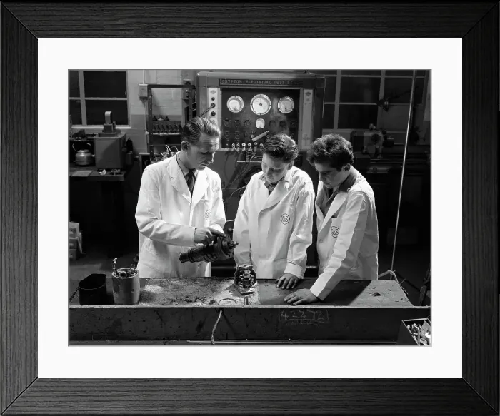 Framed Print : Training apprentices, Globe & Simpson auto electrical workshop, Nottingham, Nottinghamshire Framed Print : Training apprentices, Globe & Simpson auto electrical workshop, Nottingham, Nottinghamshire
