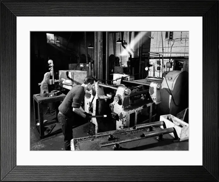 Framed Print : The process of forging heads at the Edgar Allen Steel Foundry, Sheffield, South Yorkshire, 1962 Framed Print : The process of forging heads at the Edgar Allen Steel Foundry, Sheffield, South Yorkshire, 1962