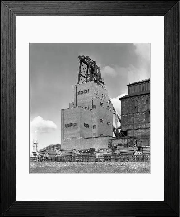 Framed Print : The heapstead at Kadeby Colliery, near Doncaster, South Yorkshire, 1956 Framed Print : The heapstead at Kadeby Colliery, near Doncaster, South Yorkshire, 1956