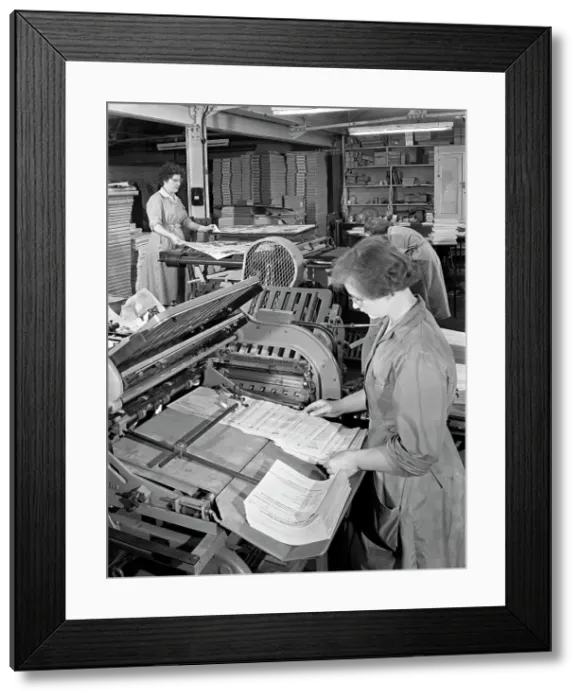 Framed Print : A folding machine in a printworks, Mexborough, South Yorkshire, 1959 Framed Print : A folding machine in a printworks, Mexborough, South Yorkshire, 1959