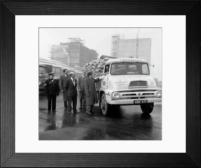 Framed Print : Lorry in front of the new Spillers Animal Food mill, Gainsborough, Lincolnshire, 1960 Framed Print : Lorry in front of the new Spillers Animal Food mill, Gainsborough, Lincolnshire, 1960