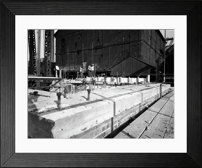 Framed Print : Modernisation of the South Yorkshire coalfields, Cadeby Colliery, near Doncaster, 1955 Framed Print : Modernisation of the South Yorkshire coalfields, Cadeby Colliery, near Doncaster, 1955
