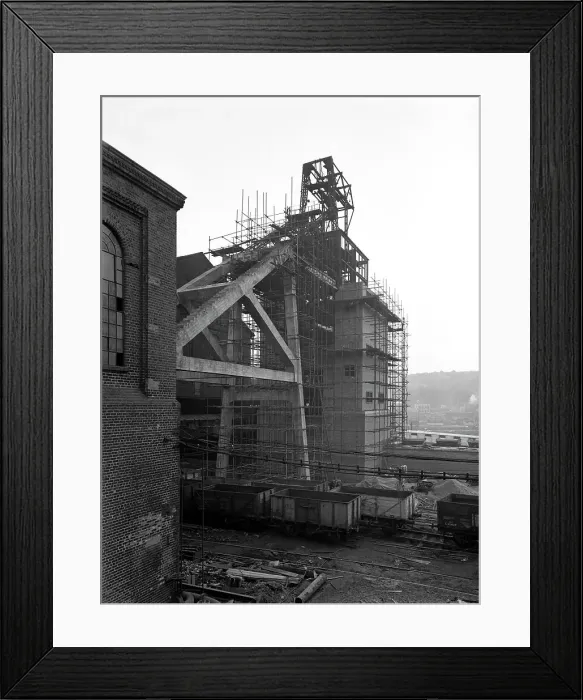 Framed Print : Modernisation of the South Yorkshire coalfields, Cadeby Colliery, near Doncaster, 1956 Framed Print : Modernisation of the South Yorkshire coalfields, Cadeby Colliery, near Doncaster, 1956