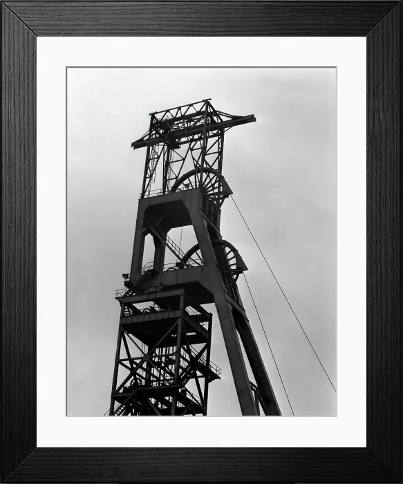 Framed Print : The downcast headgear at Clipstone Colliery, Nottinghamshire, 1963 Framed Print : The downcast headgear at Clipstone Colliery, Nottinghamshire, 1963