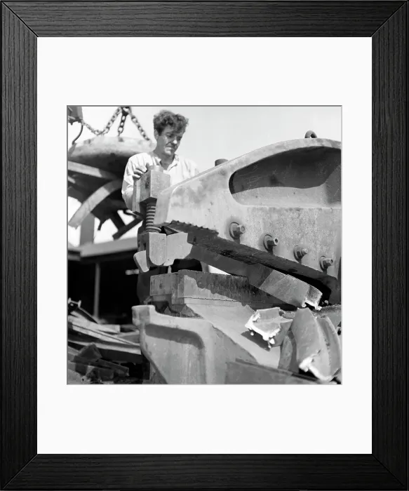 Framed Print : Linderman Aleta cutting jaws, Rotherham, South Yorkshire, 1963. Artist: Michael Walters Framed Print : Linderman Aleta cutting jaws, Rotherham, South Yorkshire, 1963. Artist: Michael Walters