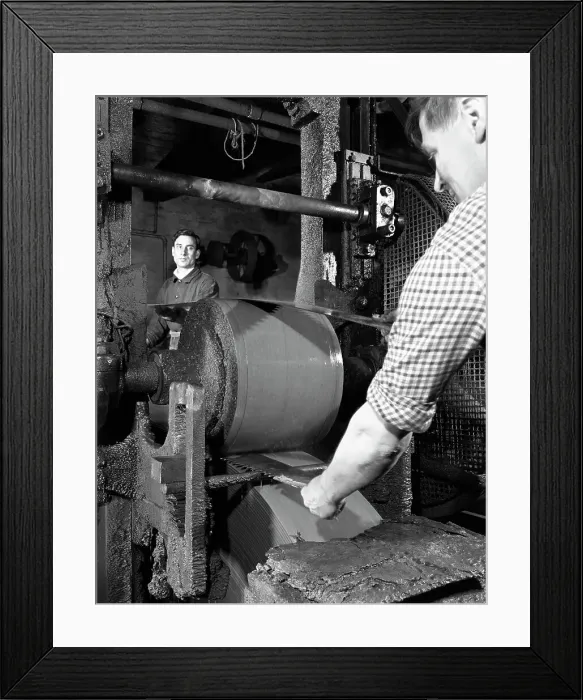 Framed Print : Grinding two metre saw blades at Slack Sellars & Co Ltd, Sheffield, South Yorkshire, 1963 Framed Print : Grinding two metre saw blades at Slack Sellars & Co Ltd, Sheffield, South Yorkshire, 1963