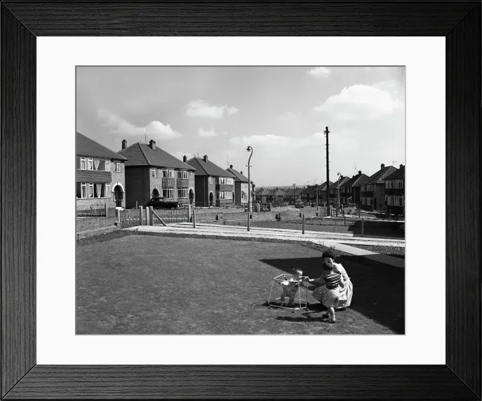Framed Print : Urban regeneration, Cresswell Estate, Swinton, South Yorkshire, 1963 Framed Print : Urban regeneration, Cresswell Estate, Swinton, South Yorkshire, 1963